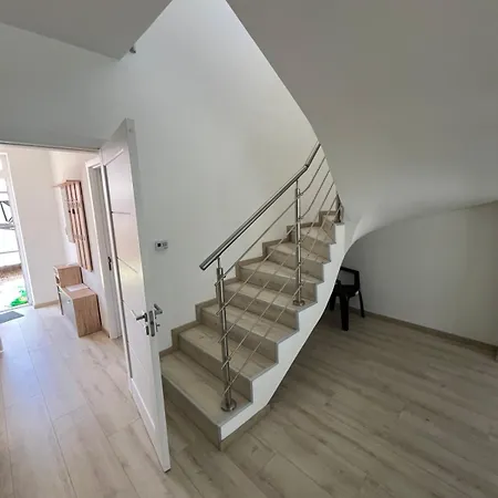 B53 2 Apartment Debrecen